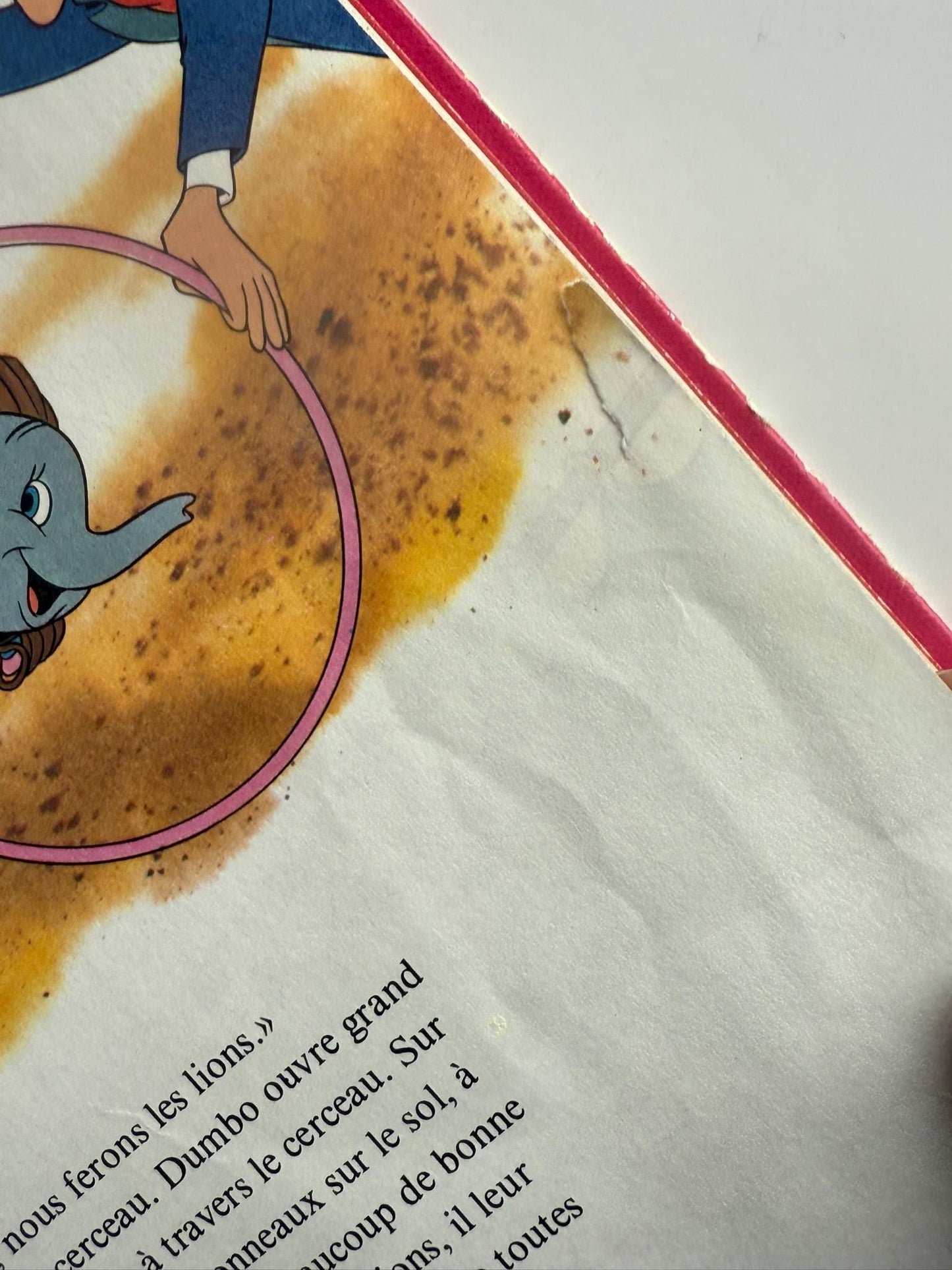 Vintage Walt Disney Dumbo Activity Book "En Piste!" 1984