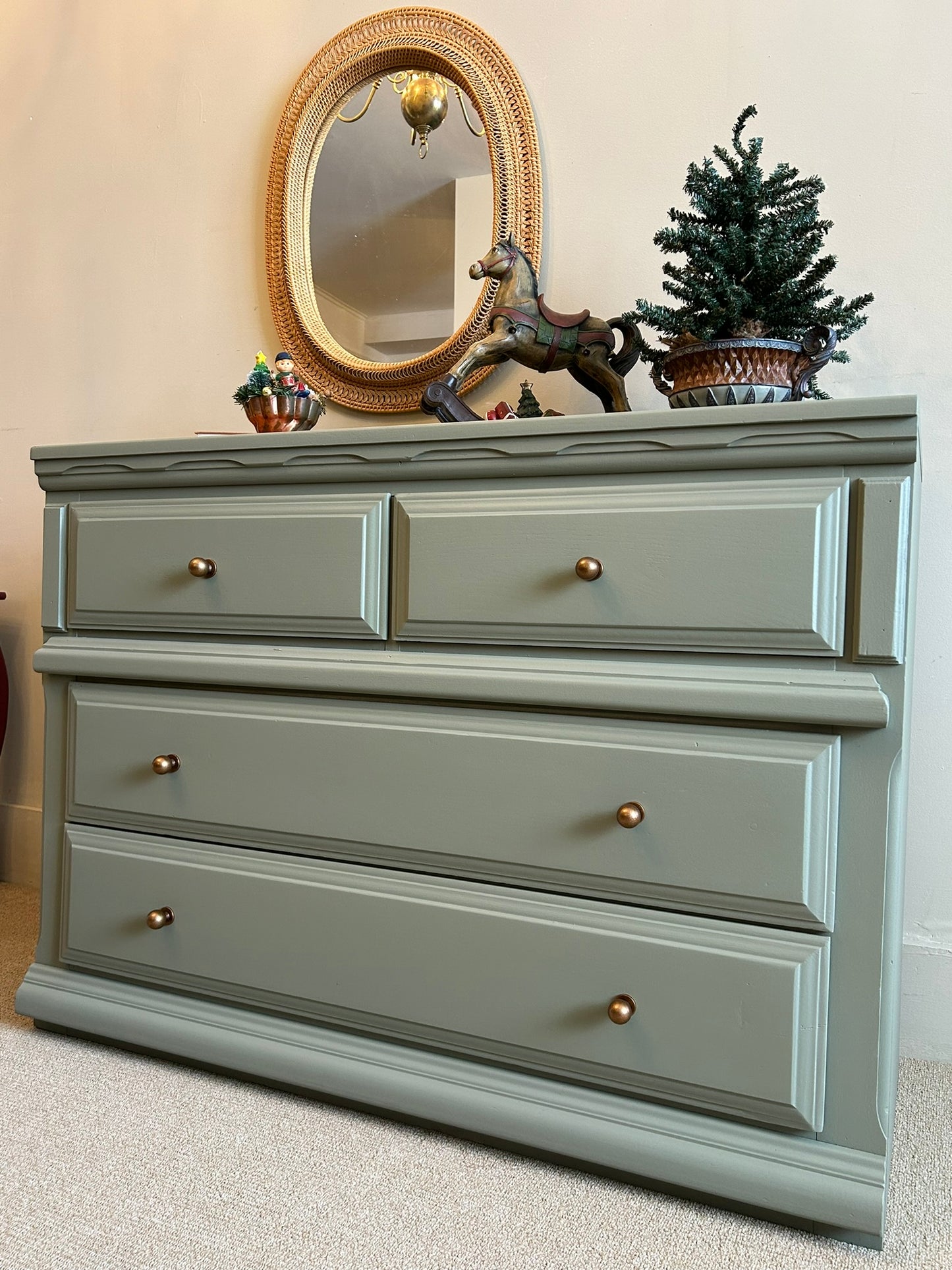 2 + 2 drawers Dresser
