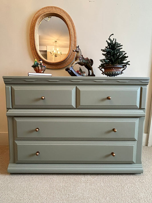 2 + 2 drawers Dresser