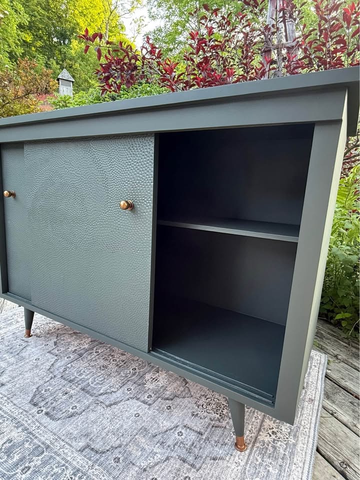 MCM Cabinet