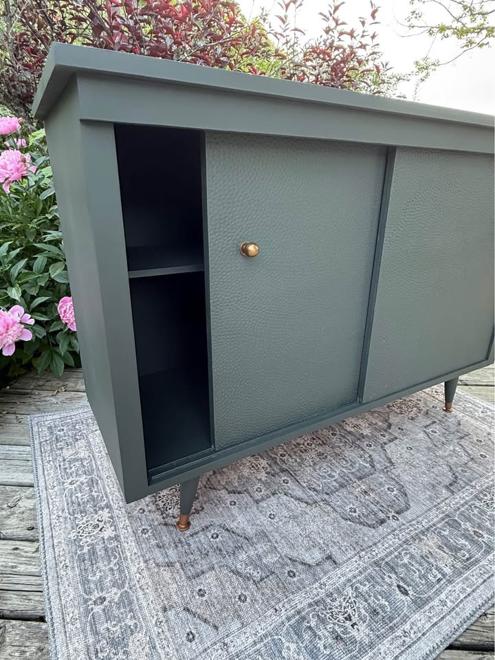 MCM Cabinet