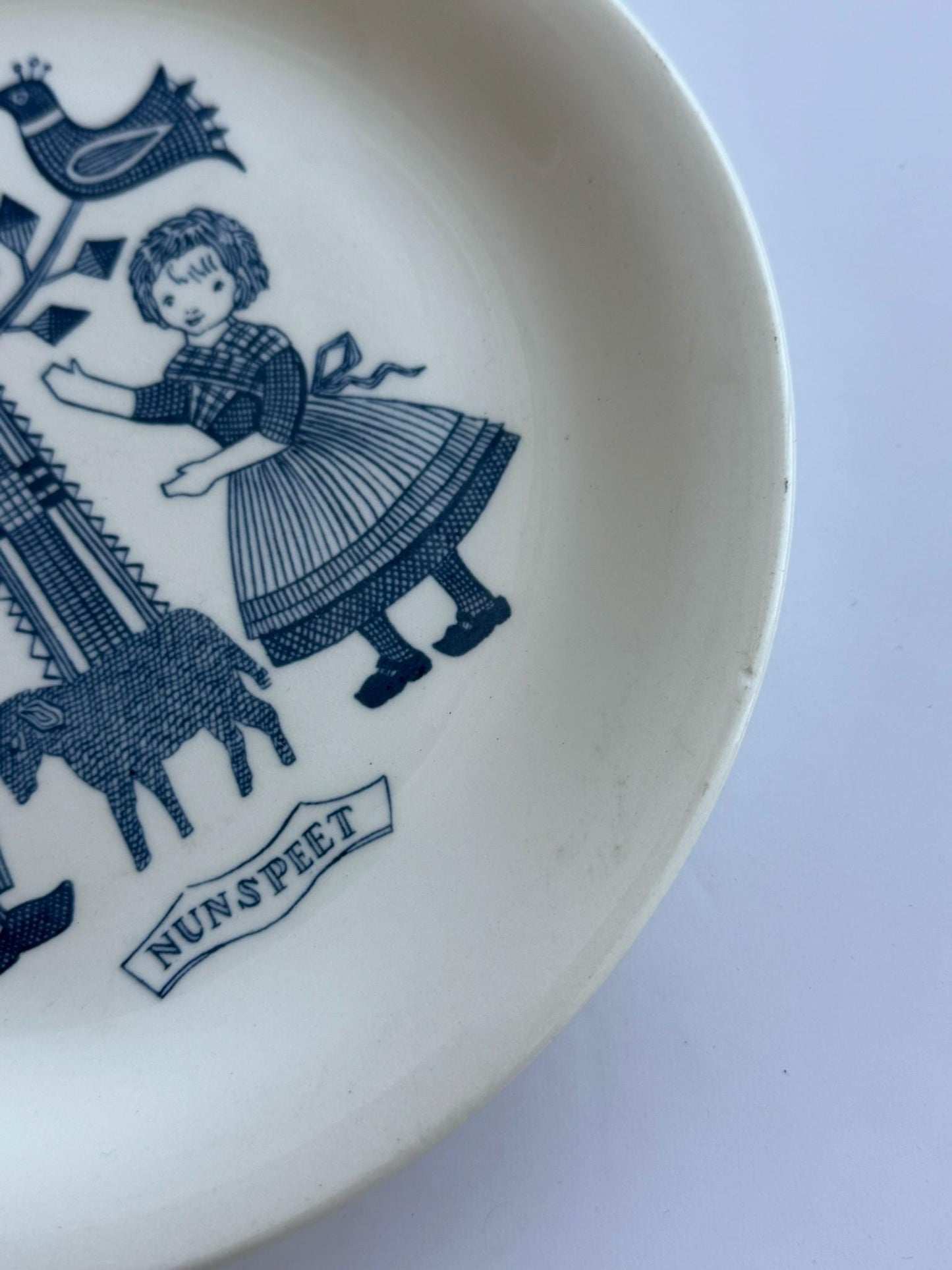Vintage Dutch Royal Sphinx Plates: Folk Art Dessert Set of 3