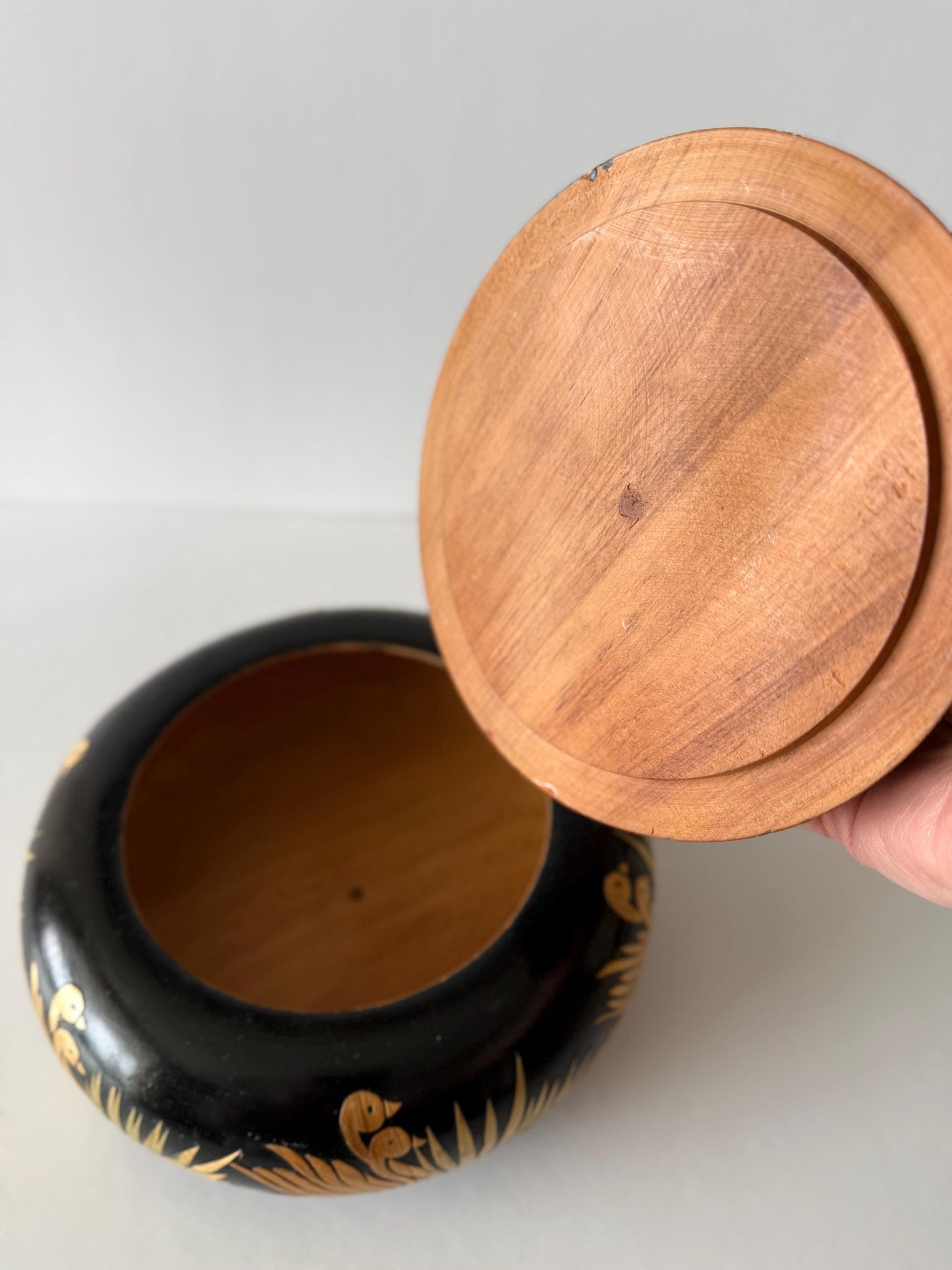 Vintage Colombian Straw Inlay Wood Box: Duck Motif Folk Art Trinket Keepsake